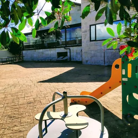 Casa El Arrebol Rural, Piscina Climatizada Feriehus