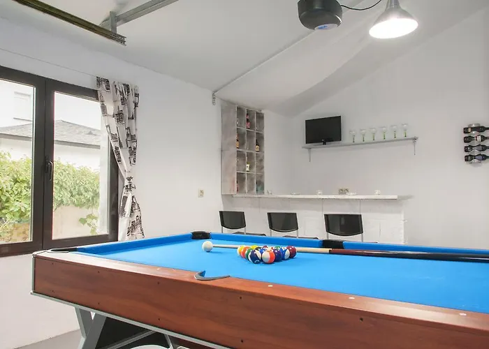 Casa El Arrebol Rural, Piscina Climatizada *