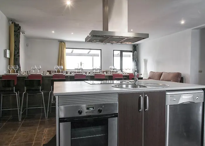 Casa El Arrebol Rural, Piscina Climatizada 펜션